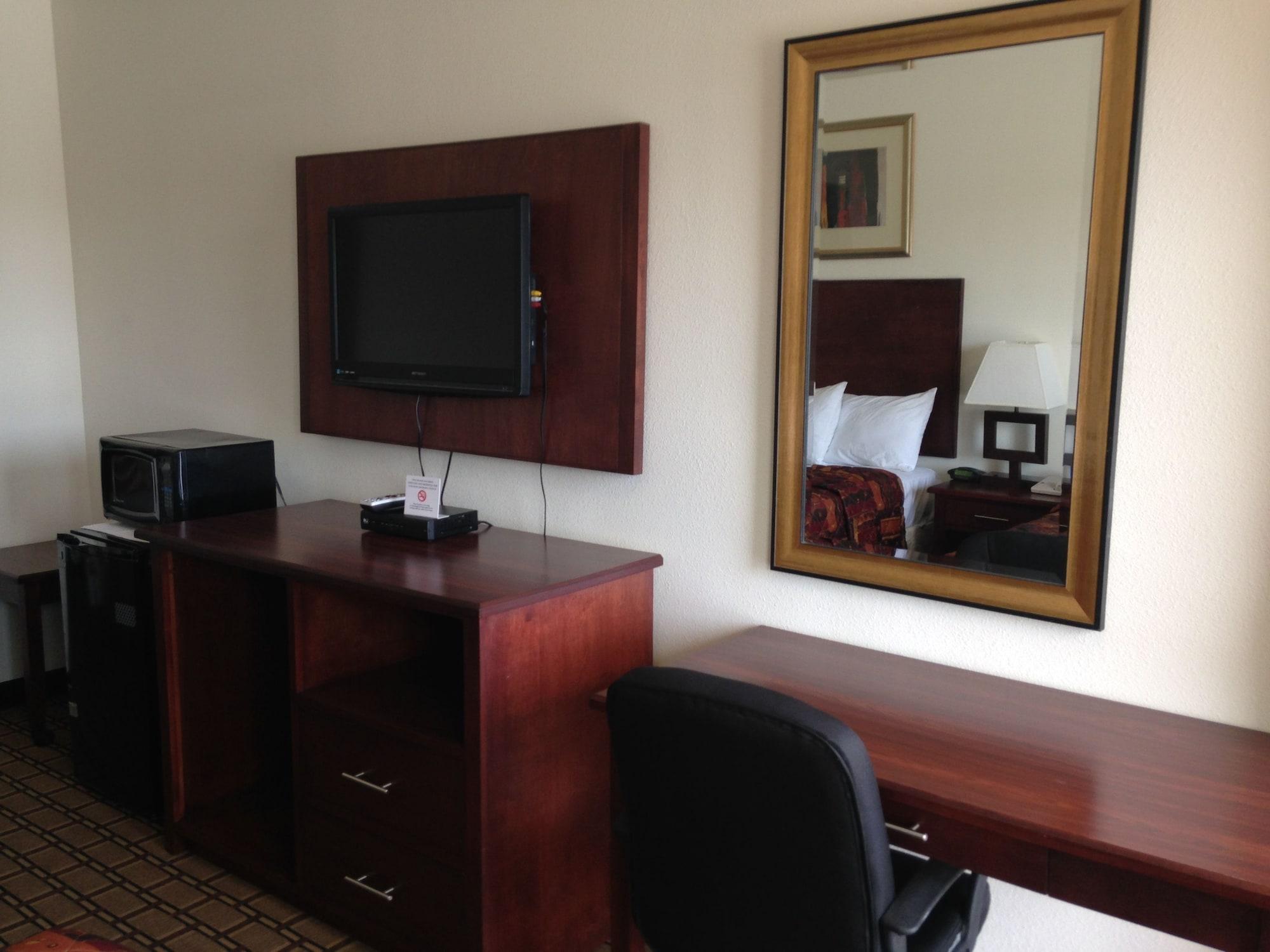 America Inn & Suites Риджкрест Екстериор снимка