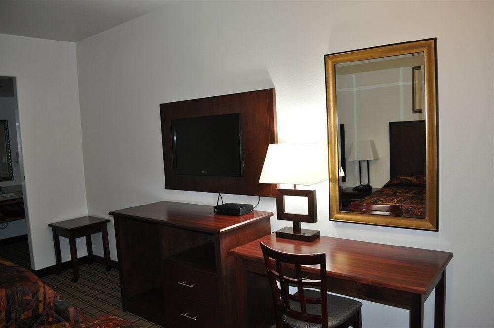 America Inn & Suites Риджкрест Екстериор снимка