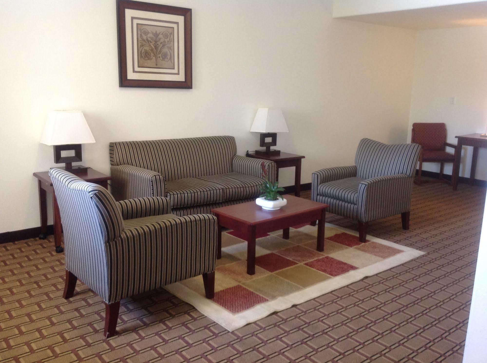 America Inn & Suites Риджкрест Екстериор снимка