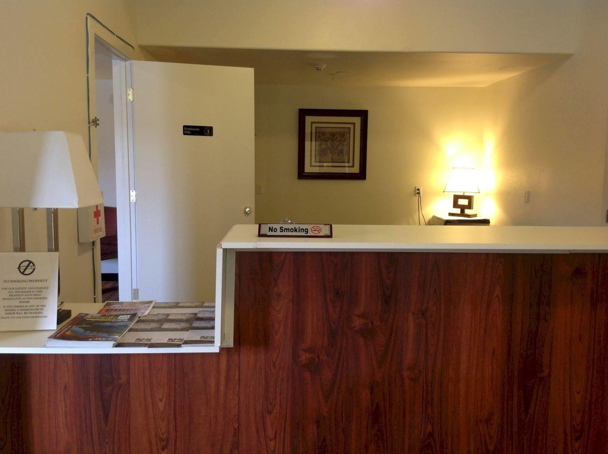 America Inn & Suites Риджкрест Екстериор снимка